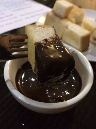 ร้านนมสด & ปังจิ้มช็อก (ตลาดจันทร์กุมาร)