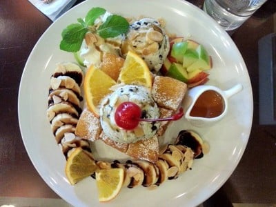 กาแฟละมุน แอนด์ละมัยเบเกอรี่ (La-moon Cafe' And La-mai Bakery) กาแฟละมุน แอนด์ละมัยเบเกอรี่ (La-moon Cafe' And La-mai Bakery)