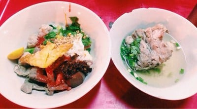 เล็กโฟยำแห้ง ซุปกระดูก