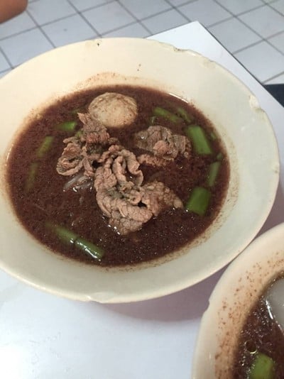 ก๋วยเตี๋ยวเรือสิบสาม (ครัวชากะเฌอ)