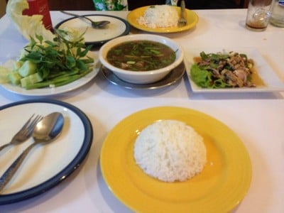วีระลาบเป็ด (Weera Larb Pet Chiang Mai,Thailand) สาขาสันป่าข่อย วีระลาบเป็ด (Weera Larb Pet Chiang Mai,Thailand) สาขาสันป่าข่อย