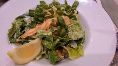 สลัดแซลมอน