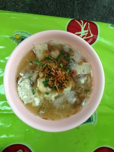 คุณแดงก๋วยจั๊บญวน พระอาทิตย์