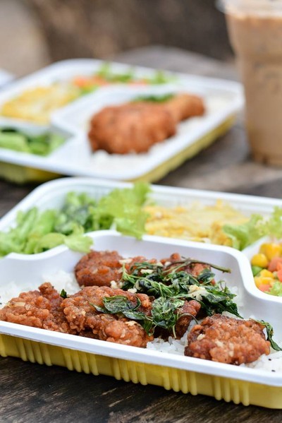 ไก่คาราเกะ Bento House