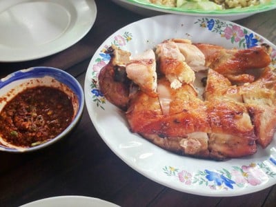 ไก่ย่าง น้ำจิ้มแจ่ว
