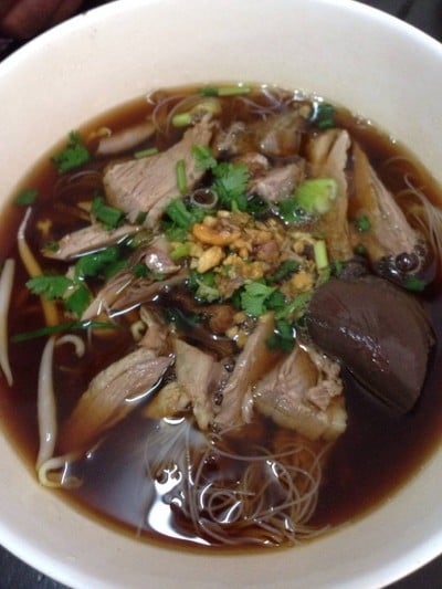ก๋วยเตี๋ยวเป็ดบินประตูน้ำ