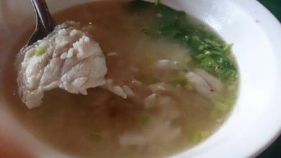 ข้าวต้มปลาเมืองชล เจ้าเก่าลาดพร้าว 48 และ เดอะซีน