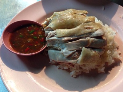 ข้าวมันไก่เนื้อน่อง 30฿
