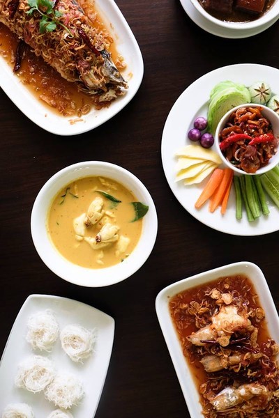 ปราย ระย้า Local Phuket Cuisine , Sukhumvit 8 ( 350 M. form BTS NaNa )