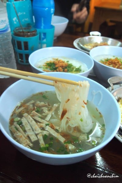 ร้านแม่งามอิ่มอร่อย ถนนคนเดินเชียงคาน