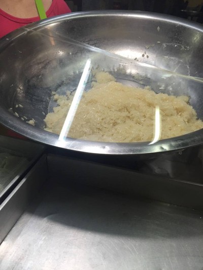 ข้าวเหนียวมูน แม่ชวนชม