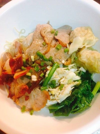 Hongkong Noodle (ฮ่องกงนู้ดเดิ้ล) เยาวราช ตลาดเล่งเนยยี่ Hongkong Noodle (ฮ่องกงนู้ดเดิ้ล) เยาวราช ตลาดเล่งเนยยี่
