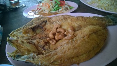 ร้านลุงหมื่น ปลากระพงแดดเดียว