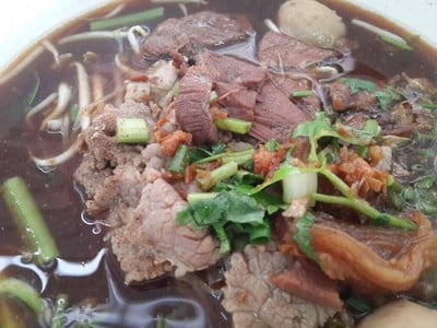 ก๋วยเตี๋ยวลุงหนั่น รัชดาภิเษกซอย18