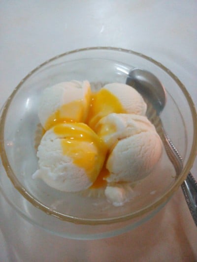 ไอศครีมใส่ไข่