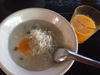SIX O'CLOCK Breakfast & coffee