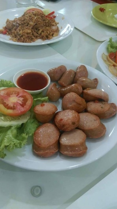 ร้านไส้กรอกคุณวี