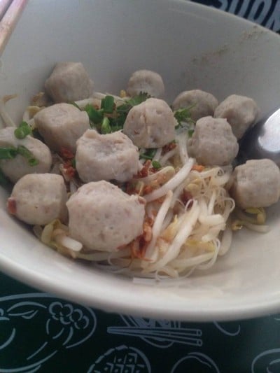 ก๋วยเตี๋ยวลูกชิ้นปลาชาววัง