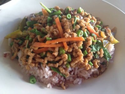 น้ำเต้าหู้ ของทอด ป้าบูรณ์ ข้างโรงเรียนวัดสวนดอก