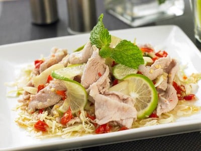 The Chalet Restaurant (ภัตตาคารเดอะชาเลต์) The Chalet Restaurant (ภัตตาคารเดอะชาเลต์)