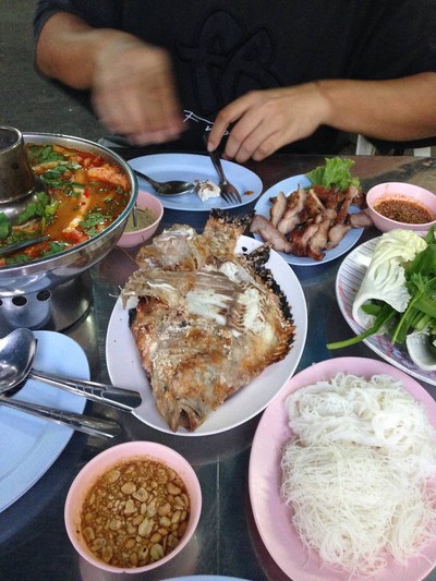 ราชาเมี่ยงปลาเผา เจ๊กุ้ง รามคำแหง