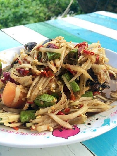 ก๋วยเตี๋ยวลงเรือ 24 วัดท่าไม้ ก๋วยเตี๋ยวลงเรือ 24 วัดท่าไม้