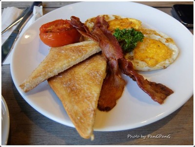 Brainwake Cafe สุขุมวิท 33 Brainwake Cafe สุขุมวิท 33