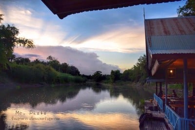 เรือนแพครัวสุพรรณ