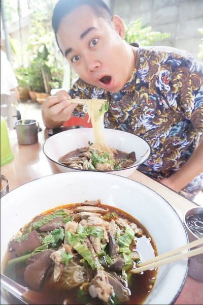 ก๋วยเตี๋ยวเป็ดกะละมัง วัดศาลาลอย