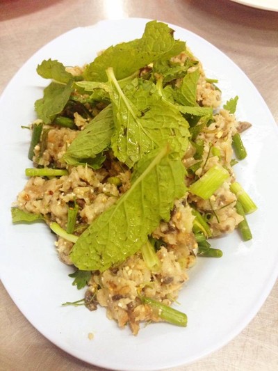 ลาบร้อยเอ็ด (LAP ROI ET RESTAURANT) ลาบร้อยเอ็ด (LAP ROI ET RESTAURANT)