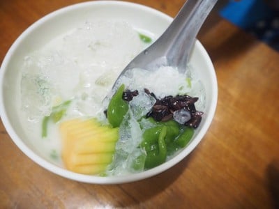 ลอดช่องใบเตย คุณน้อย (Lodhong Baitoey Khun Noi) ลอดช่องใบเตย คุณน้อย (Lodhong Baitoey Khun Noi)