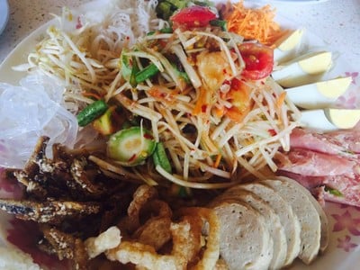 ตำถาดปูปลาร้า99.-