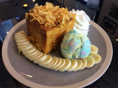 Holla Café Coffee & Bakery (ฮอลล่า คาเฟ่ คอฟฟี่ แอนด์ เบเกอร์รี่) Holla Café Coffee & Bakery (ฮอลล่า คาเฟ่ คอฟฟี่ แอนด์ เบเกอร์รี่)