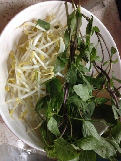 ผักกินฟรีค่ะ