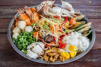 ภวัตส้มตำไก่ย่าง (Pawat Somtam Kai Yang) ตลาดน้ำอัมพวา ภวัตส้มตำไก่ย่าง (Pawat Somtam Kai Yang) ตลาดน้ำอัมพวา