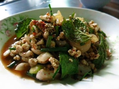 ป้าบัวหมูจุ่มลาดหญ้า สาขาถนนลาดหญ้า5หน้ากสิกรไทย ย้ายไป สาขา2ถนนอิสภาพซอย12จะอยู่ฝั่งตรงข้ามซอยอิสรภาพ7 ก่อนถึงไฟแดงบ้านแขกอยู่ฝั่งขวามือคะ