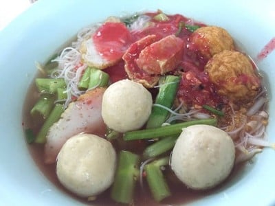 ข้าวมันไก่รุ่งแสง ซอยอารีย์