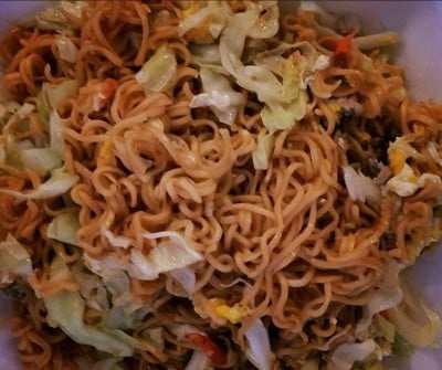 ผัดมาม่า เนื้อ
