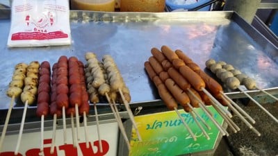 ร้านลุงเคราหมึกย่าง