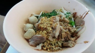 ก๋วยเตี๋ยวลูกชิ้นหมูนายฮั่ง