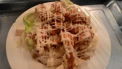 สลัดผลไม้กุ้งกรอบ 120.-
Mixed fruits and shrimp salad