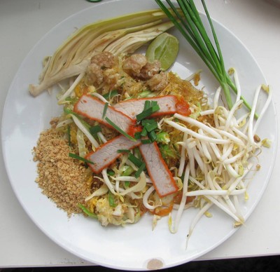 ผัดไทหอยทอดเมืองชาละวัน (ผัดไทยหอยทอดเมืองชาละวัน) ผัดไทหอยทอดเมืองชาละวัน (ผัดไทยหอยทอดเมืองชาละวัน)