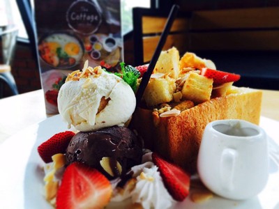 The Cottage Cafe & Bar