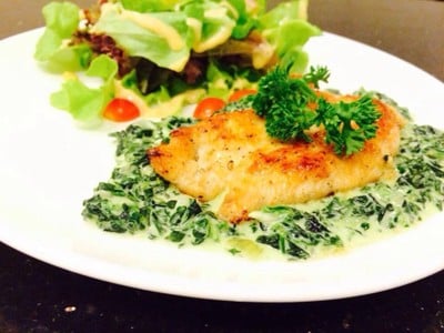 Tres Bon Cafe (เซรบองส์) Tres Bon Cafe (เซรบองส์)