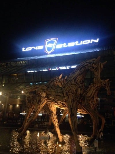 Gorillaz Club&Restaurant (กอริล่าซ์) Gorillaz Club&Restaurant (กอริล่าซ์)