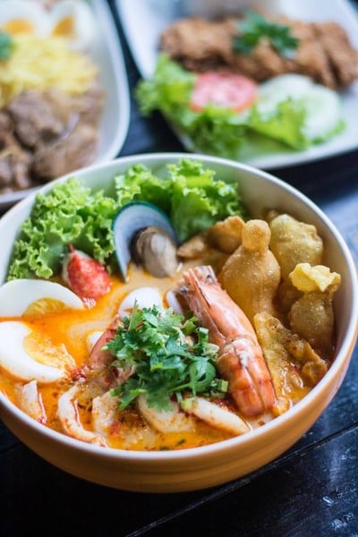 ก๋วยเตี๋ยวหลุดโลก Crazy Noodle เจ็ดยอด