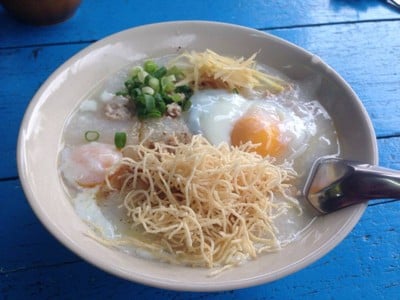 โจ๊กหมูใส่ไข่