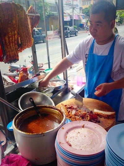 ข้าวหมูแดงเลิศรส