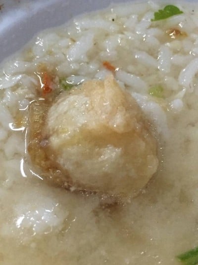 กากหมูชิ้นโตๆ 