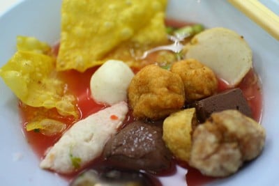 เจ๊หลีลูกชิ้นปลาเจ้าเก่า